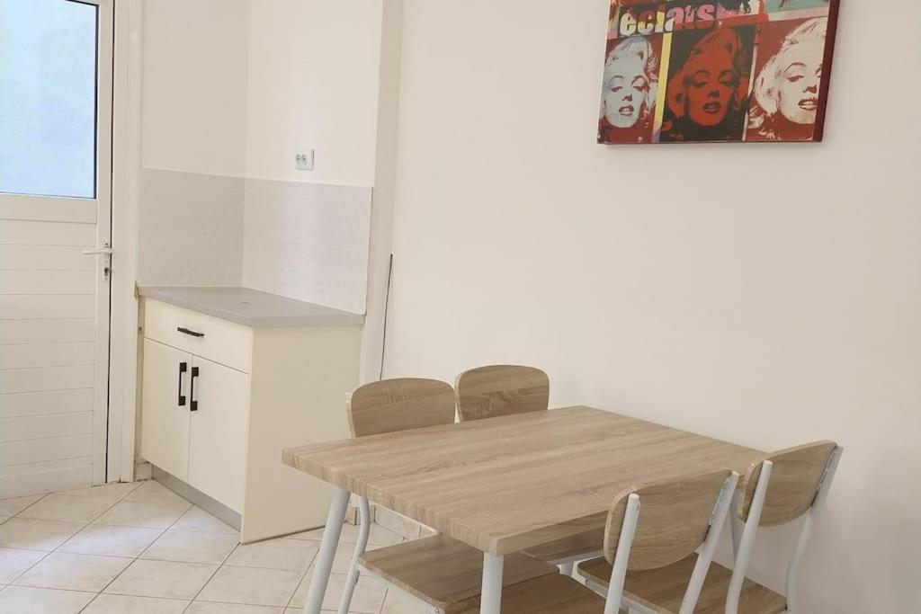 Apartment Spacious 2 Bedrm In Pangrati Center *