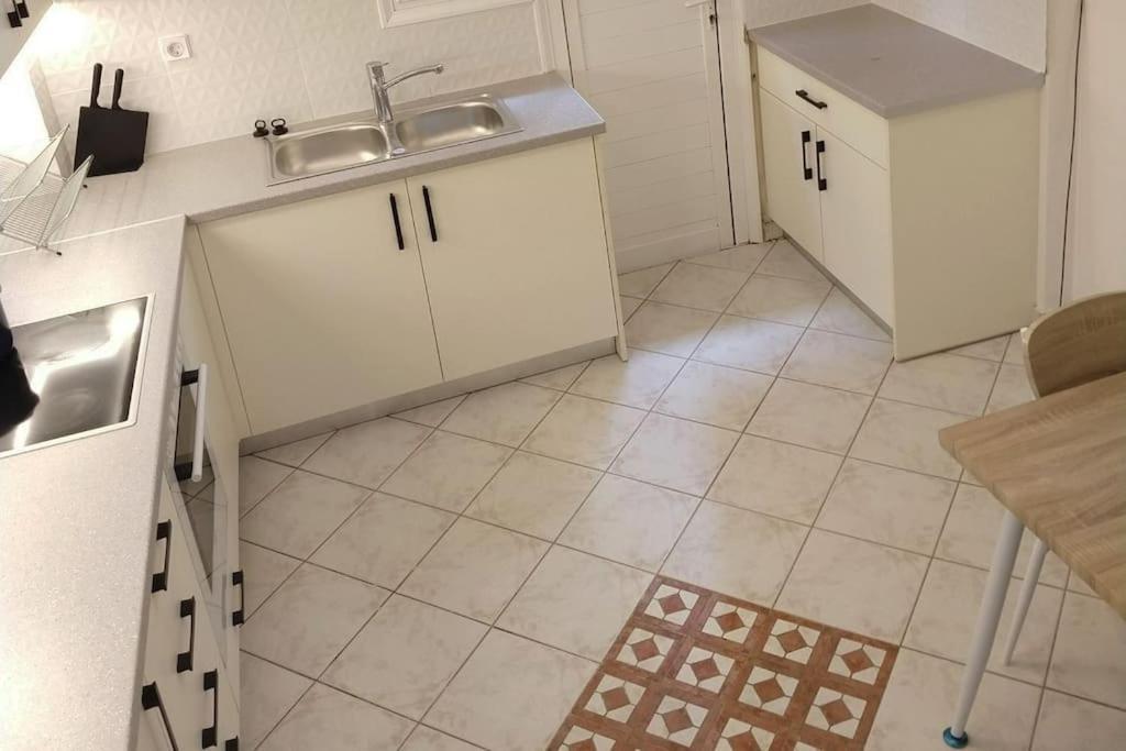 Apartment Spacious 2 Bedrm In Pangrati Center Athens